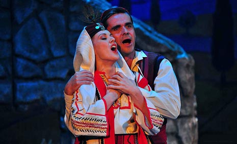 Kazalište Komedija, Zagreb: Jakov Gotovac, Đerdan, red. Richard Simonelli, dir. Krešimir Batinić, foto: © Novković